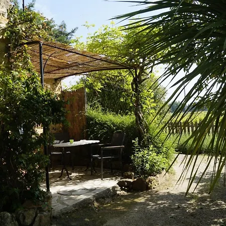 Pensión Mas Du Clos De L'escarrat Jonquieres (Vaucluse)