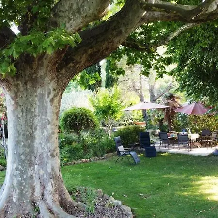 Mas Du Clos De L'escarrat 3*